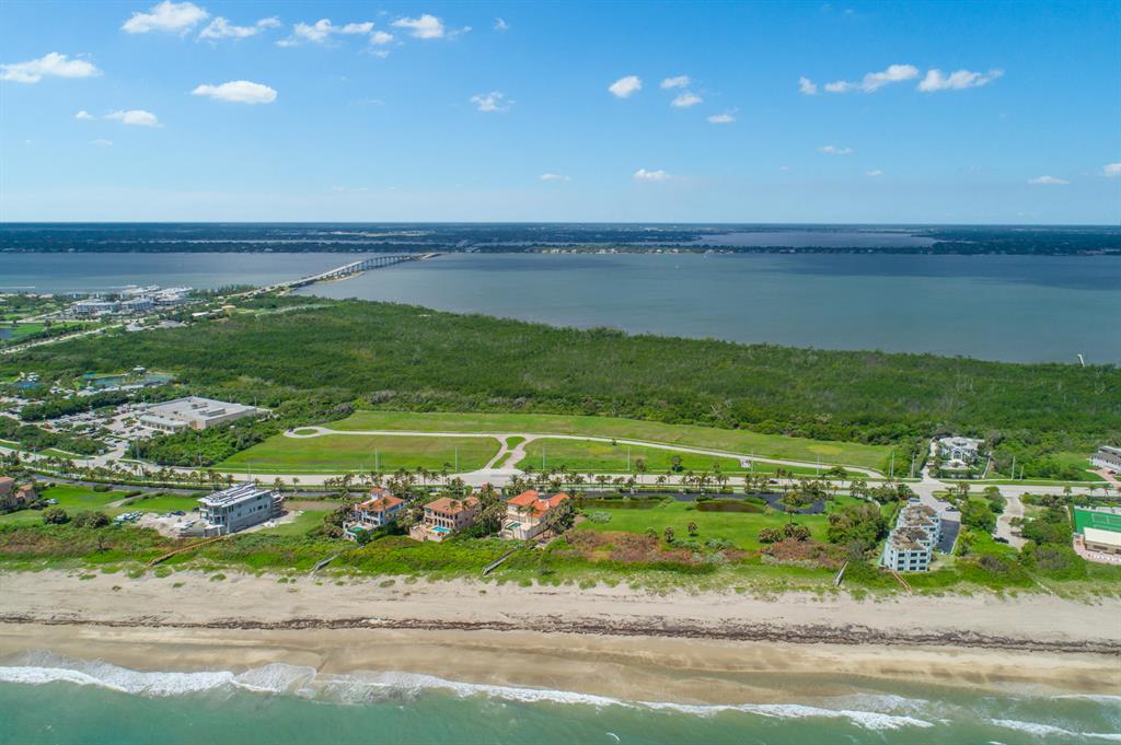 GALLEON ON THE RIVER - Land