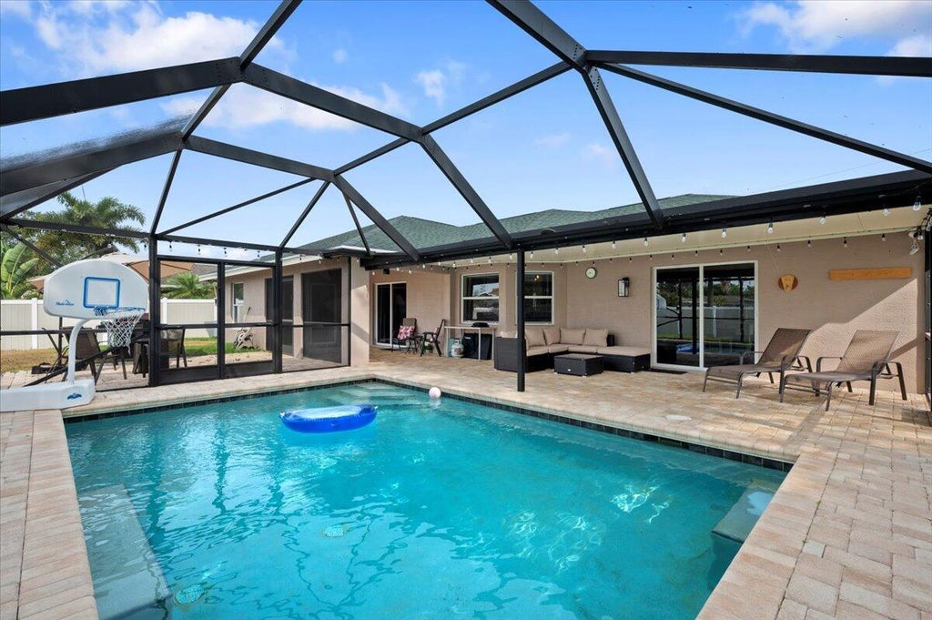 Photo of 918 SW JEREMKO Avenue, Port Saint Lucie, FL 34953 (MLS # B26080726)