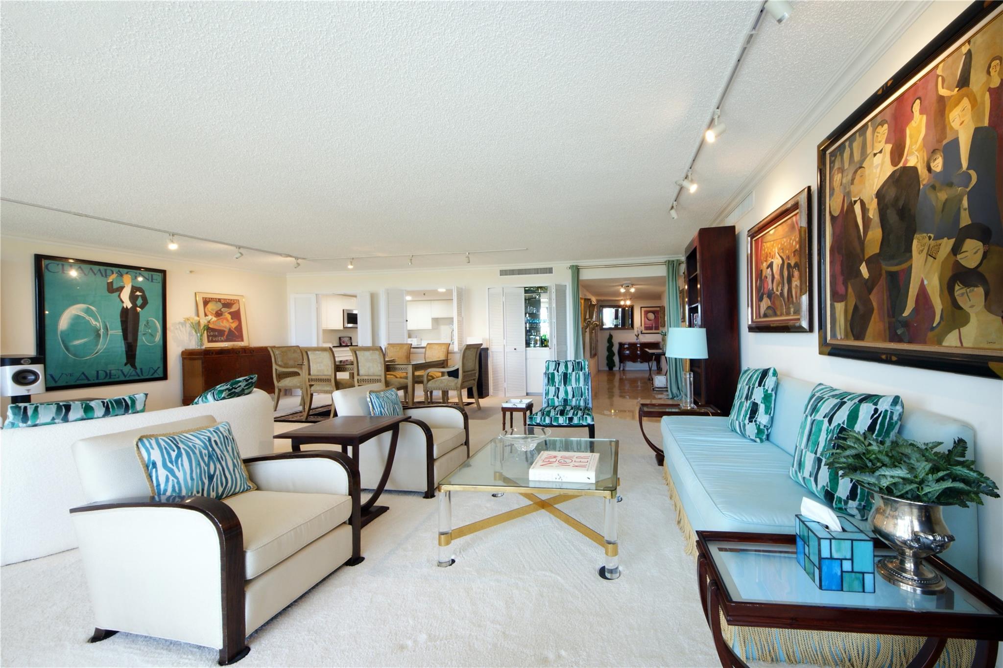 2480 Presidential Way 904
