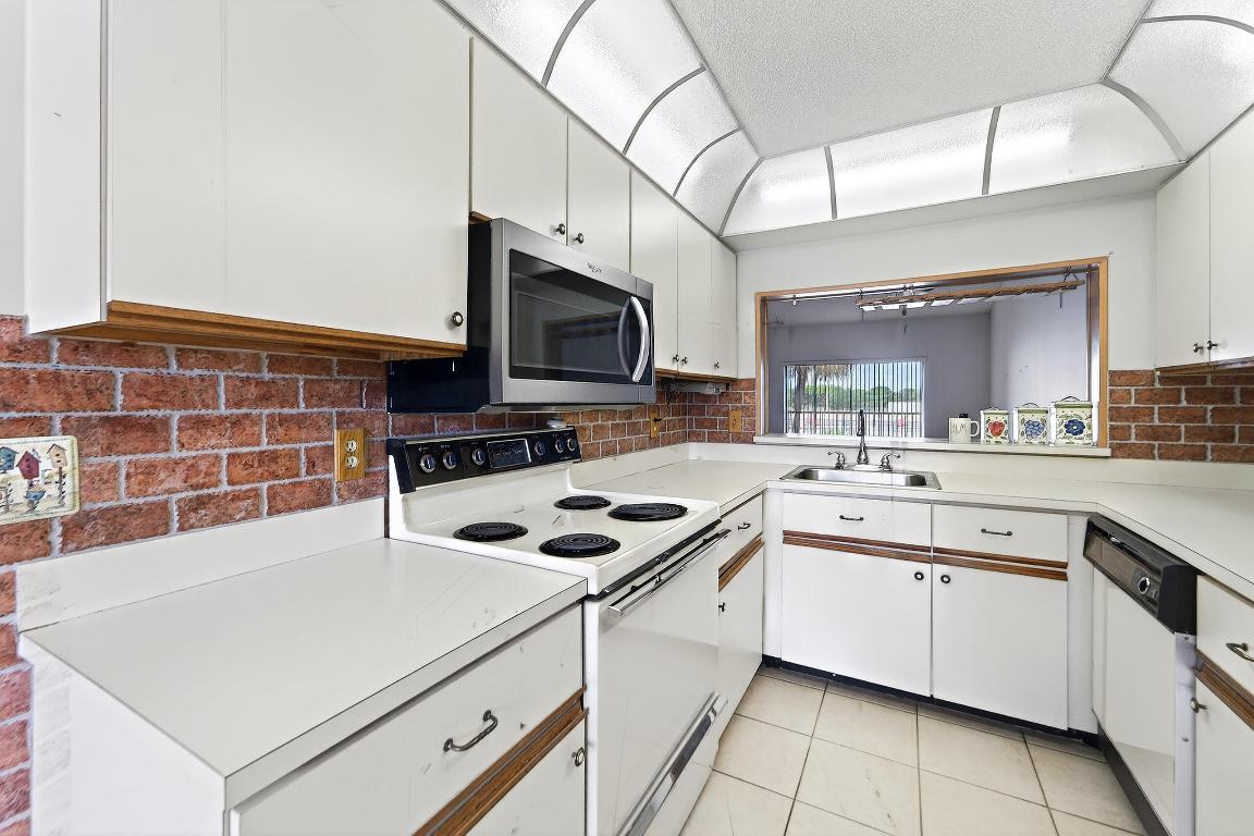 GARDENS OF WILLOW BEND - Residential