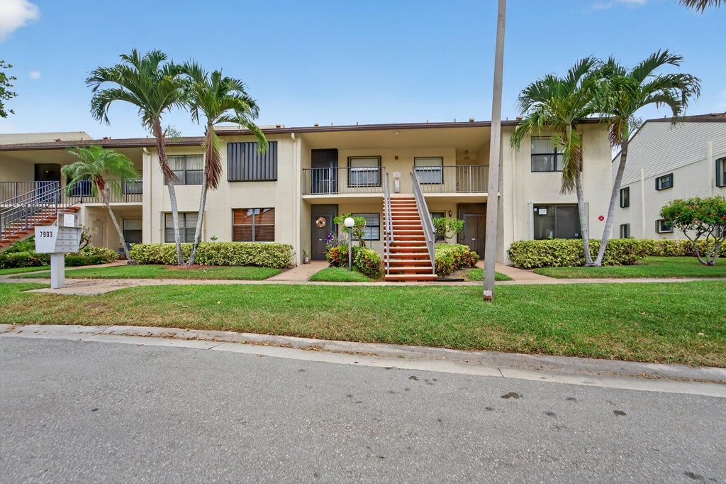 Photo of 7903 Willow Spring Drive #1125, Lake Worth, FL 33467 (MLS # R11101151)