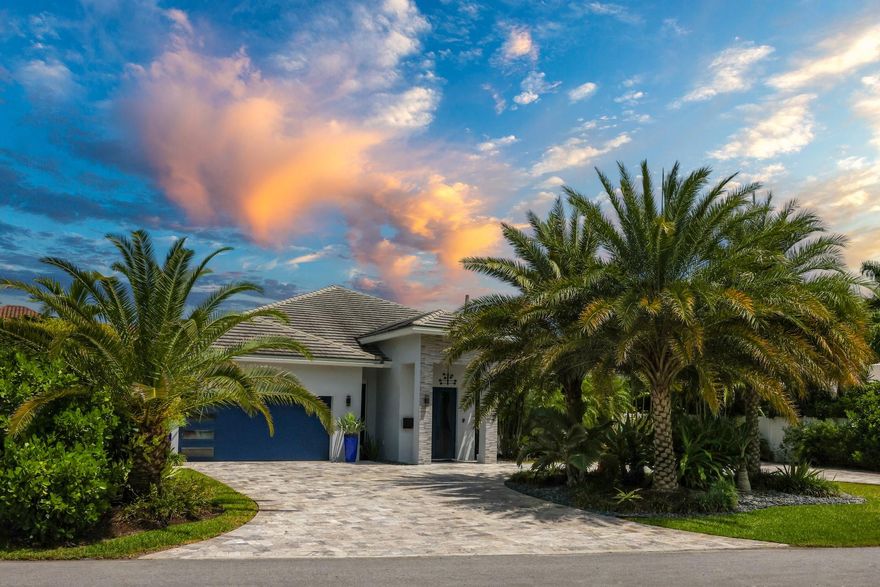 SPECTACULAR OPPORTUNITY IN DESIRABLE CORAL RIDGE – NEWER CONSTRUCTION 1 STORY HOME WITH 4 BEDROOMS, 3 BATHROOMS, 2 CAR GARAGE & POOL!  ALL SITUATED ON AN OVERSIZED 14,000 SQFT LOT!  CATHEDRAL CEILINGS THROUGHOUT!  AN ENTERTAINER'S DREAM!  IMPRESSIVE FORMAL FOYER ENTRYWAY!  MASSIVE OPEN FLOOR PLAN W/ A LARGE DINING & TV SITTING AREA W/FIREPLACE!  CUSTOM KITCHEN & CABINETRY FINISHED W/EXOTIC COUNTER TOPS & PROFESSIONAL APPLIANCES.  ALL OVERLOOKING THE TROPICAL POOL AREA!  GORGEOUS OWNER’S SUITE W/LARGE WALK IN CLOSET & SPA-LIKE BATHROOM!  FULLY FENCED IN YARD W/LUSH LANDSCAPING, HEATED POOL & SEPARATE SPA, ARTIFICIAL TURF & OUTDOOR SHOWER.  2 CAR GARAGE & MUCH MORE! FULL HOUSE GENERATOR!!  THIS ONE IS NOT TO BE MISSED!