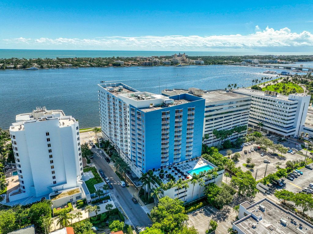 Photo of 1551 N Flagler Drive #Lph-16, West Palm Beach, FL 33401 (MLS # R11163386)