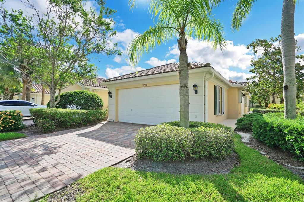 Photo of 3728 SE Big Bend Terrace, Hobe Sound, FL 33455 (MLS # R10737237)