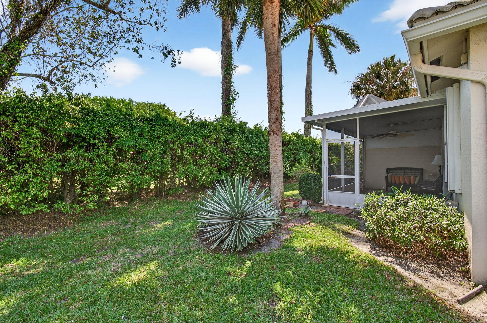 MAJESTIC ISLES - Residential