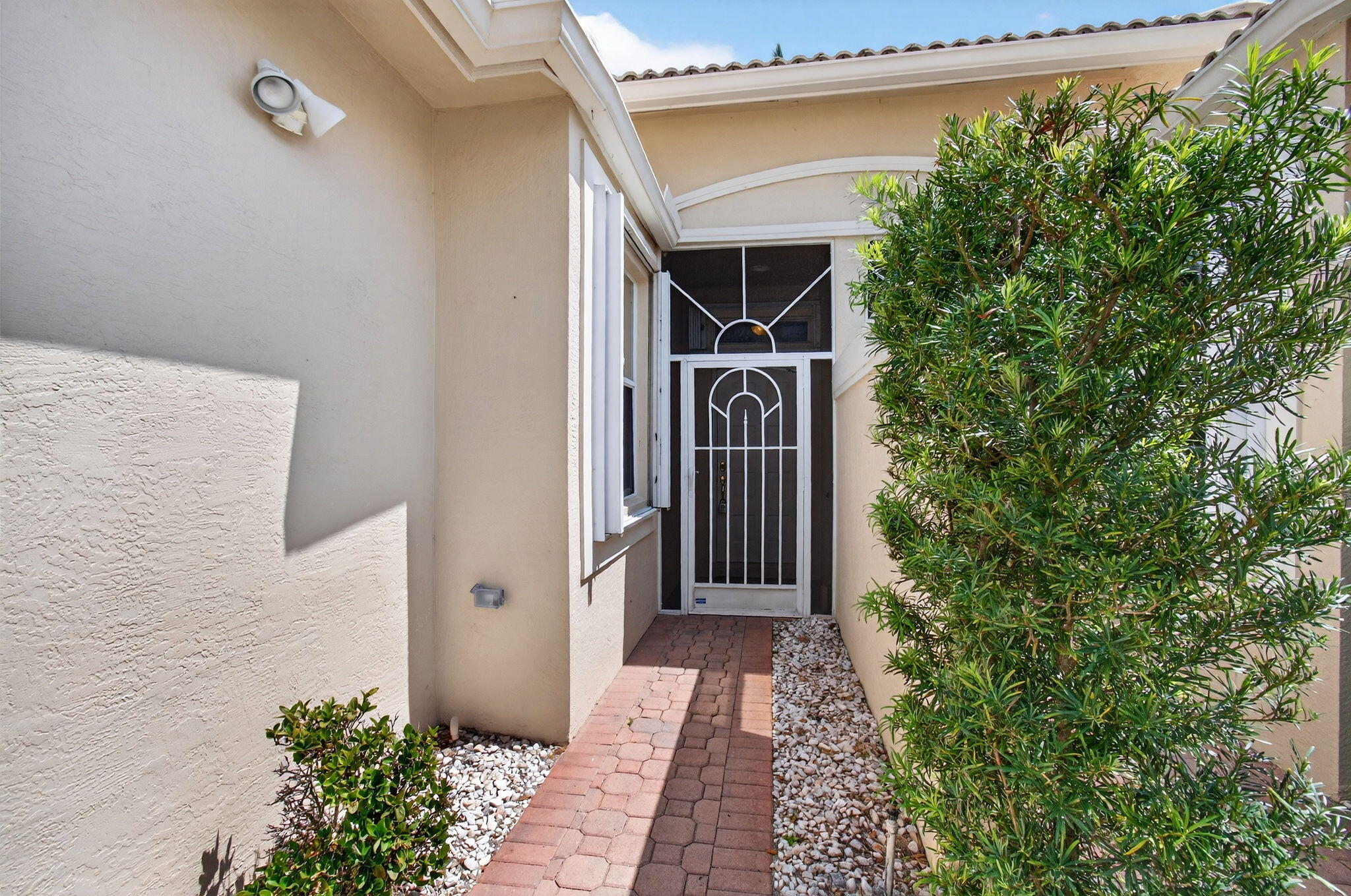 MAJESTIC ISLES - Residential