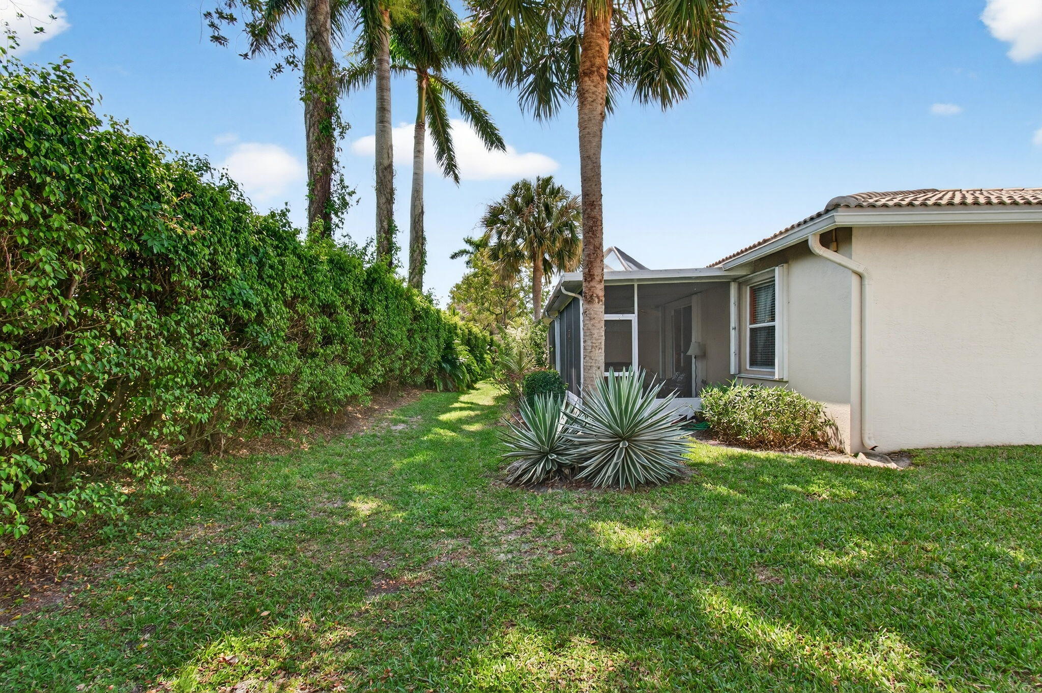 MAJESTIC ISLES - Residential