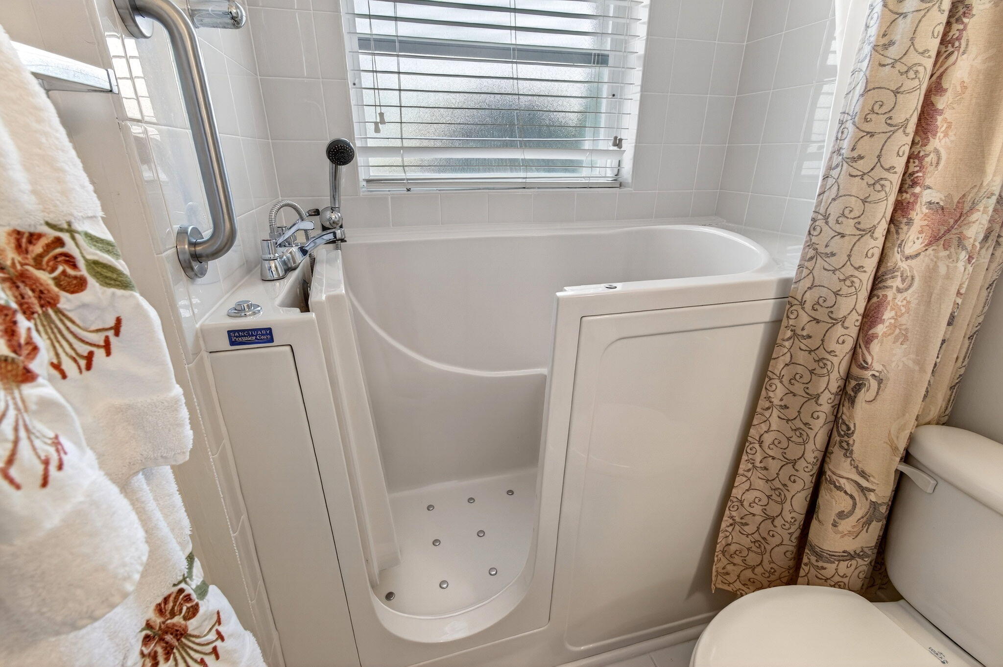 MAJESTIC ISLES - Residential