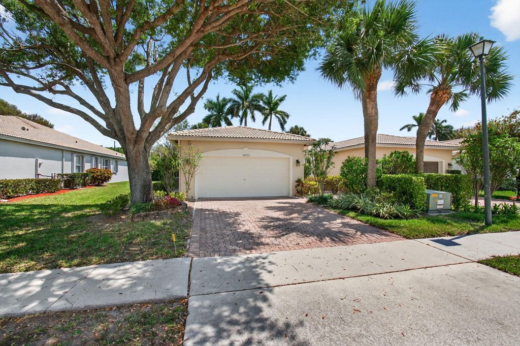 Photo of 10732 Royal Caribbean Circle, Boynton Beach, FL 33437 (MLS # B26007173)