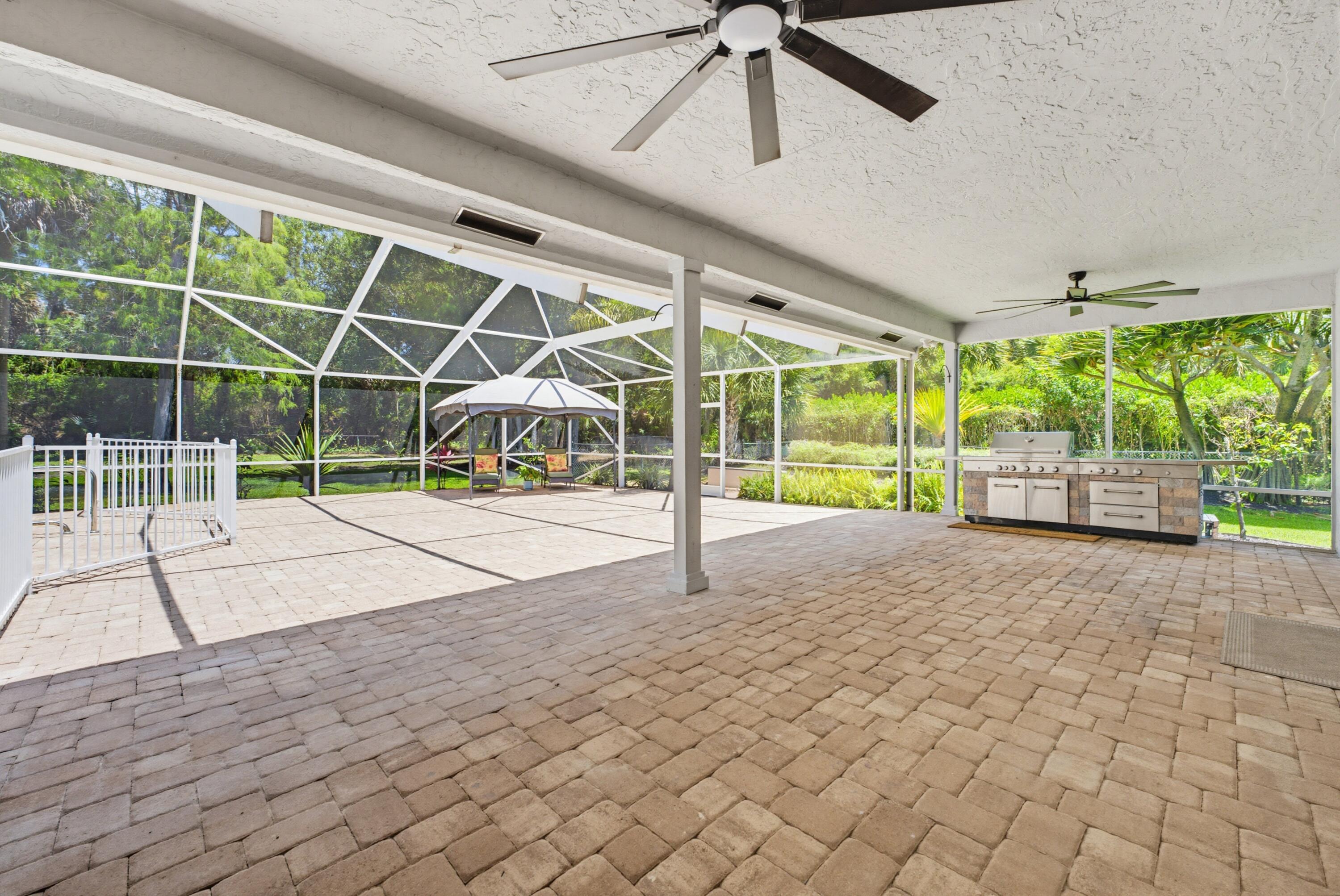 PADDOCK PARK - Residential