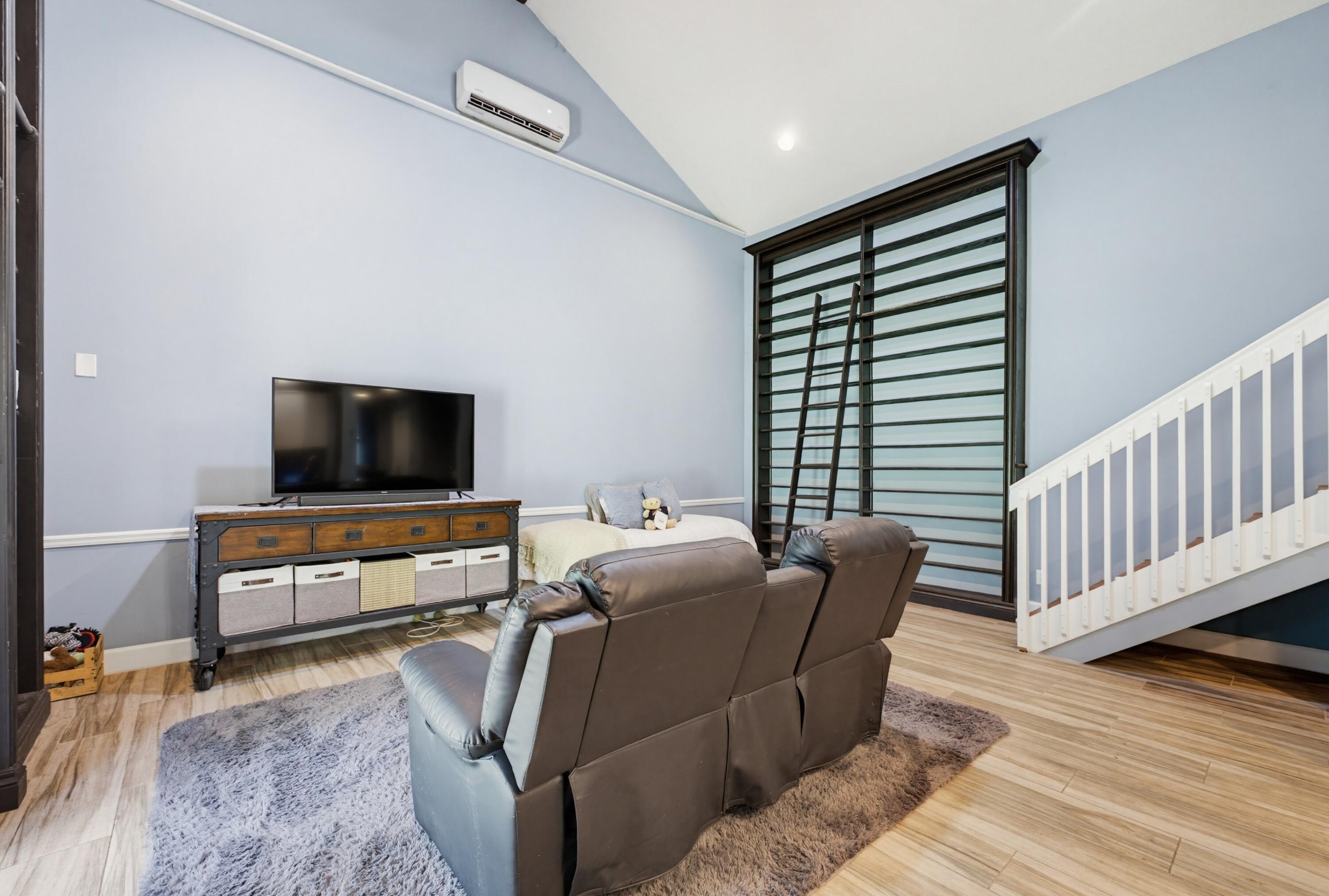 PADDOCK PARK - Residential