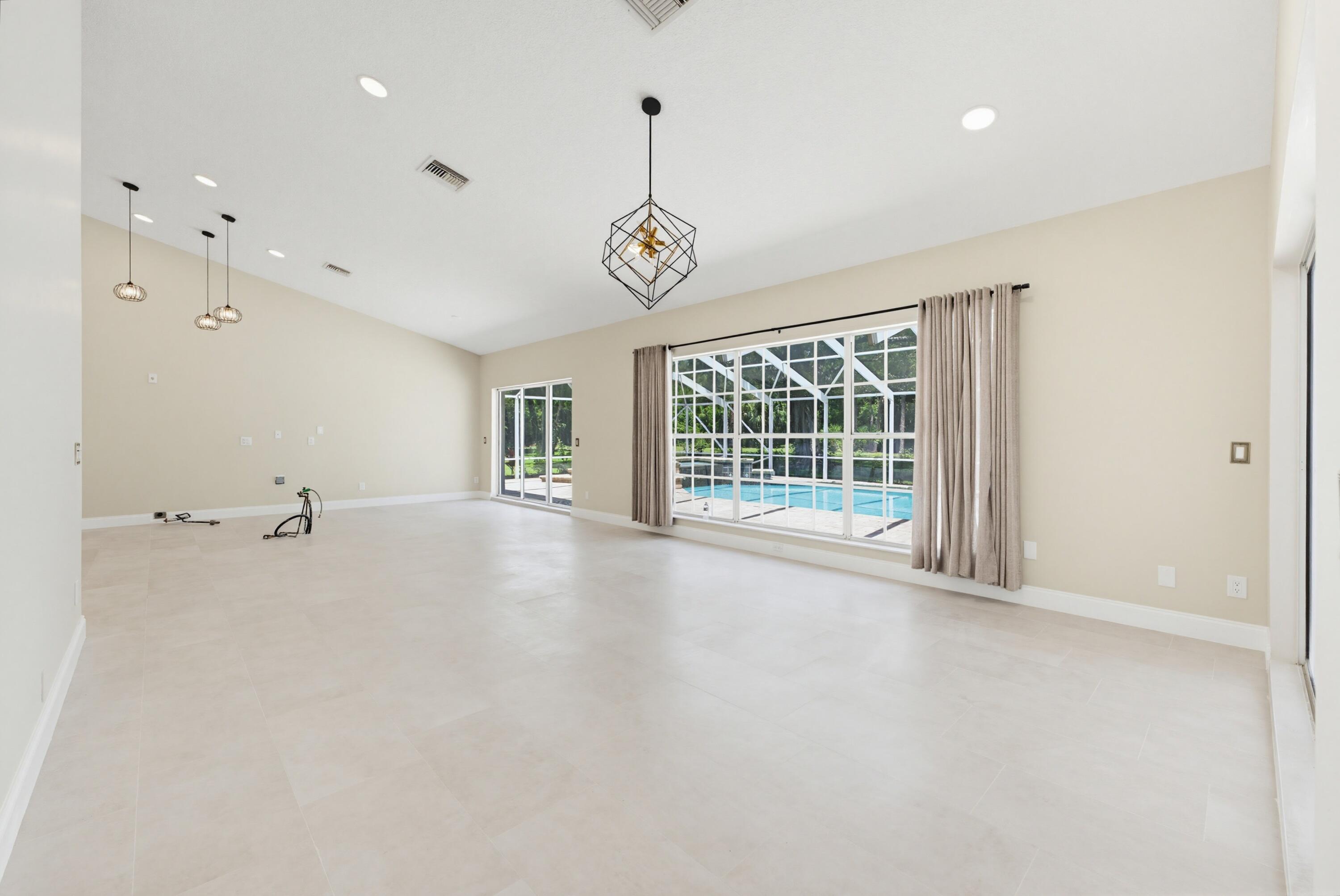 PADDOCK PARK - Residential