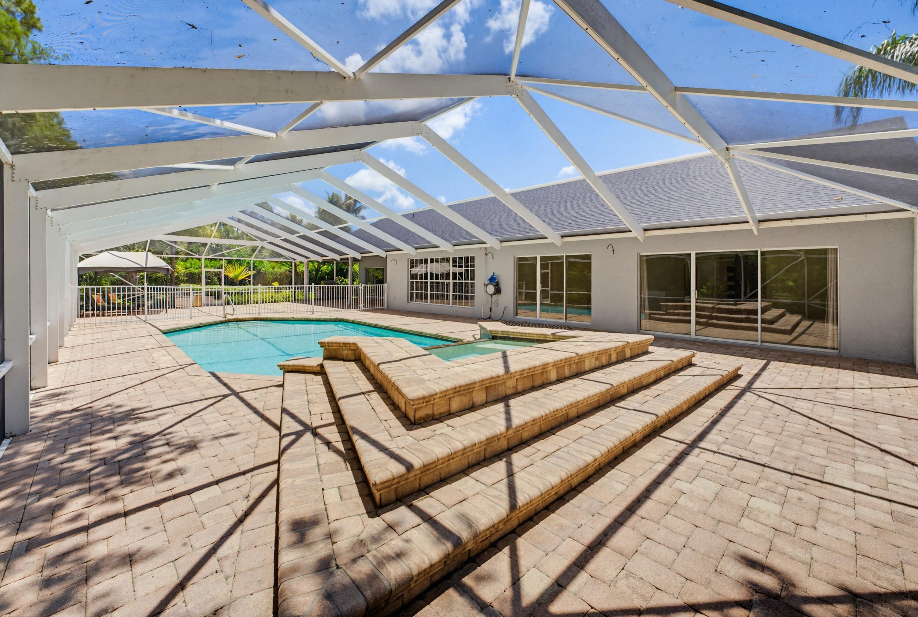 PADDOCK PARK - Residential