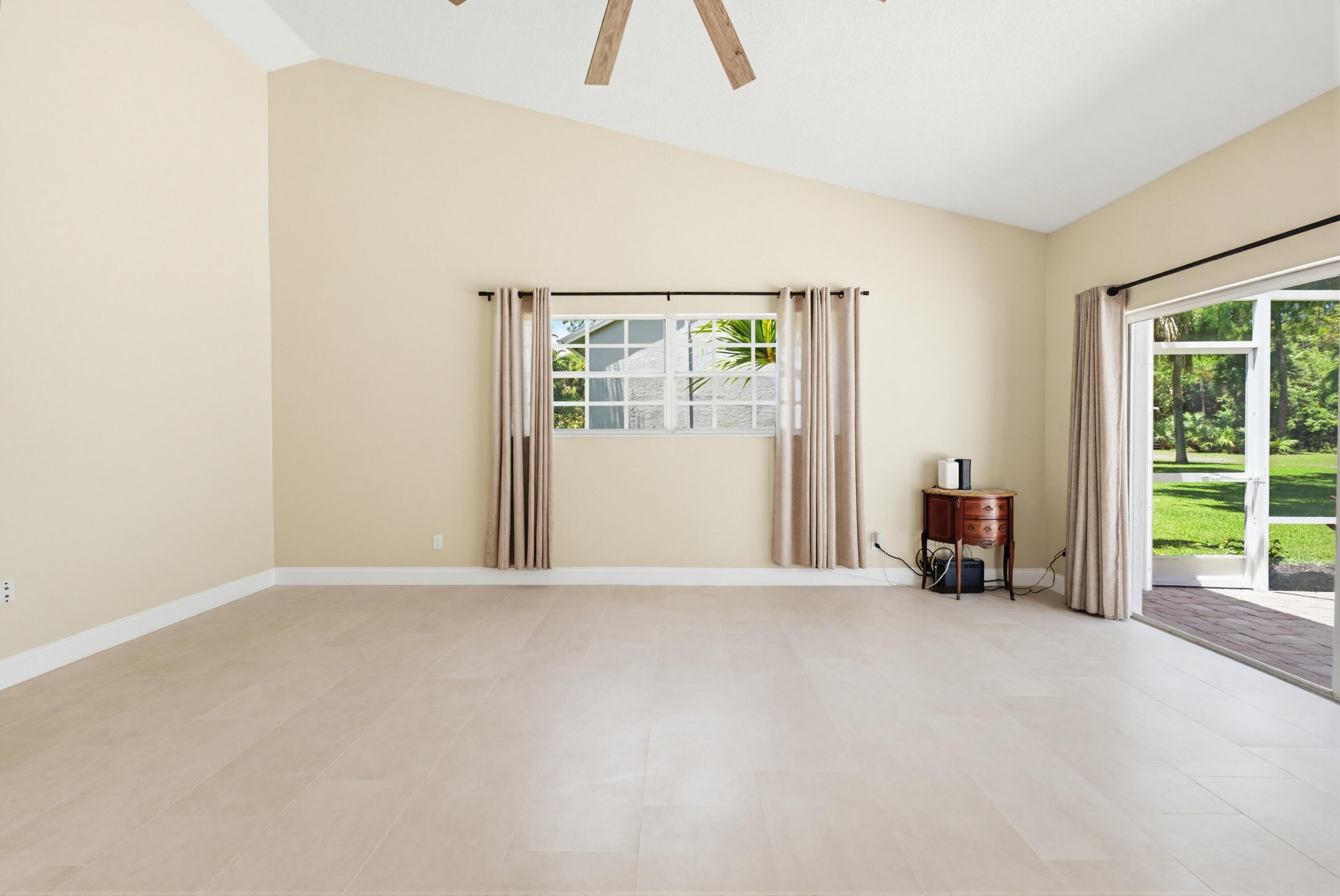 PADDOCK PARK - Residential