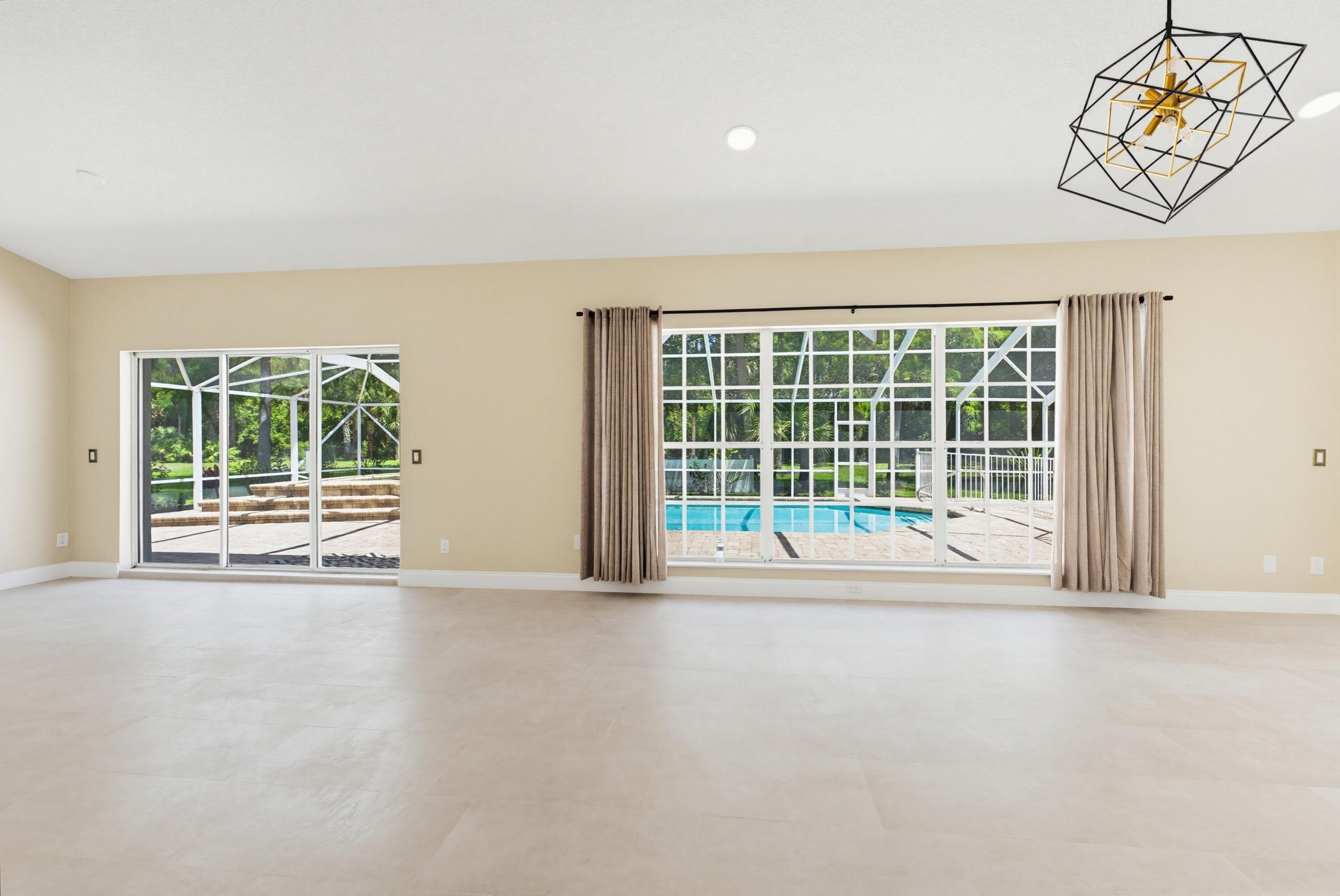 PADDOCK PARK - Residential