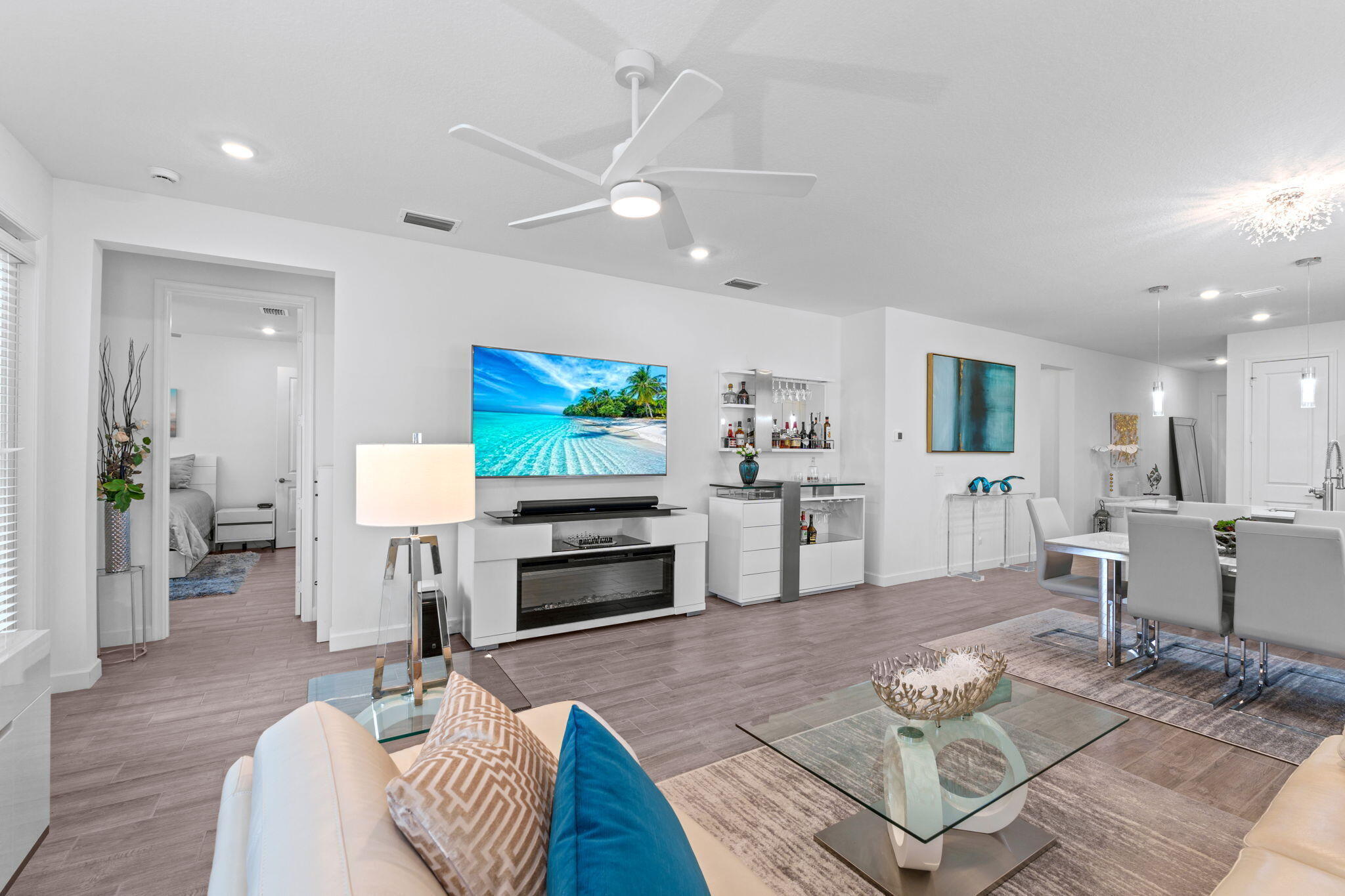 DELRAY TRAILS AT VILLA DELRAY PUD - Residential Lease