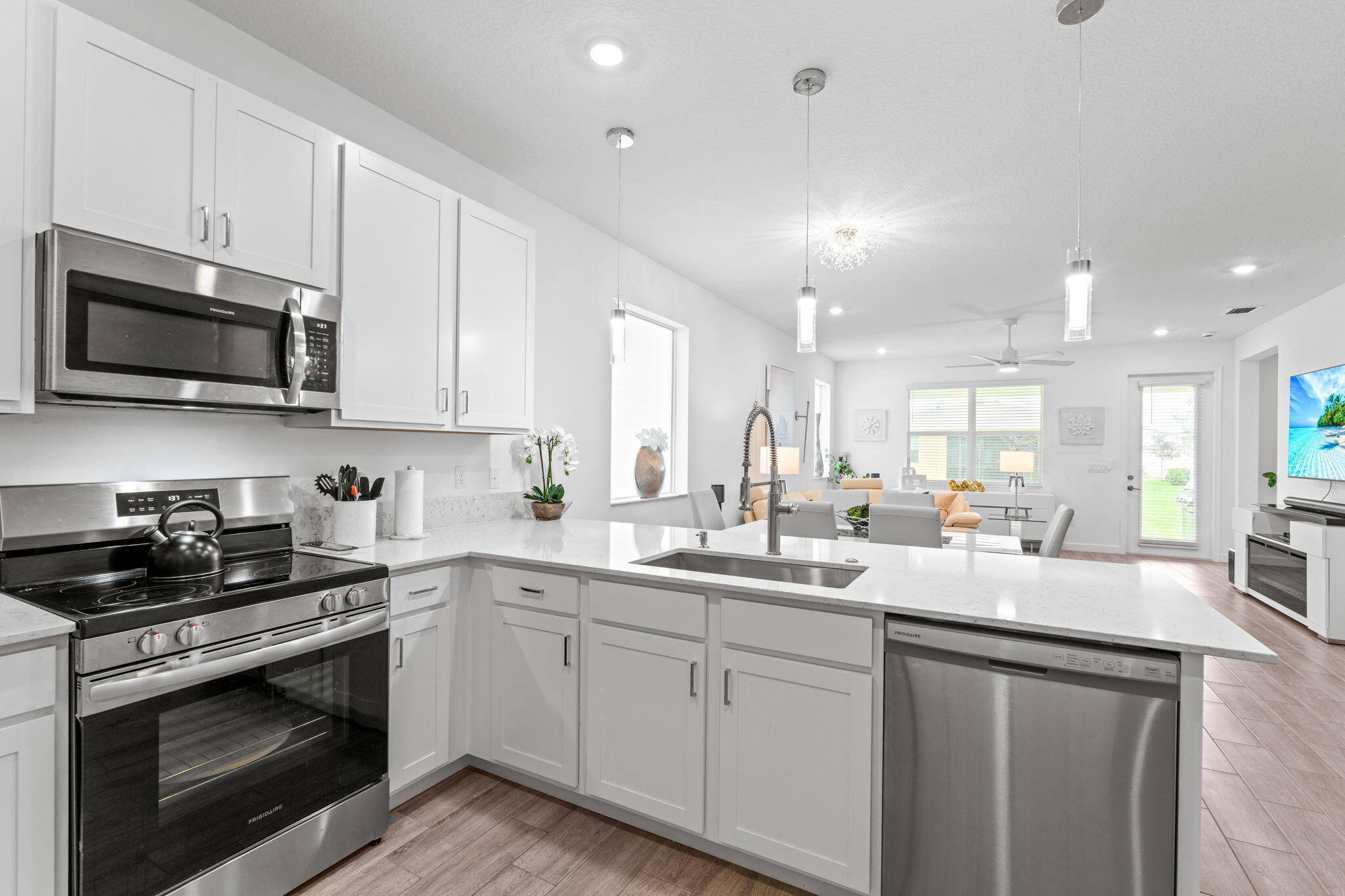 DELRAY TRAILS AT VILLA DELRAY PUD - Residential Lease
