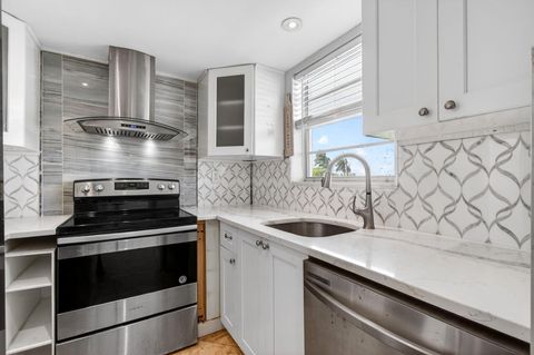 Tiny photo for 1810 New Palm Way #316, Boynton Beach, FL 33435 (MLS # B26014322)