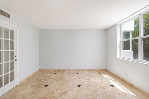 Tiny photo for 1810 New Palm Way #316, Boynton Beach, FL 33435 (MLS # B26014322)