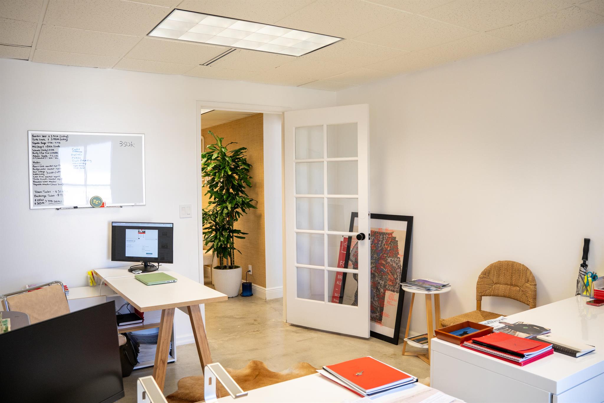 ROYAL PARK - Commercial Lease