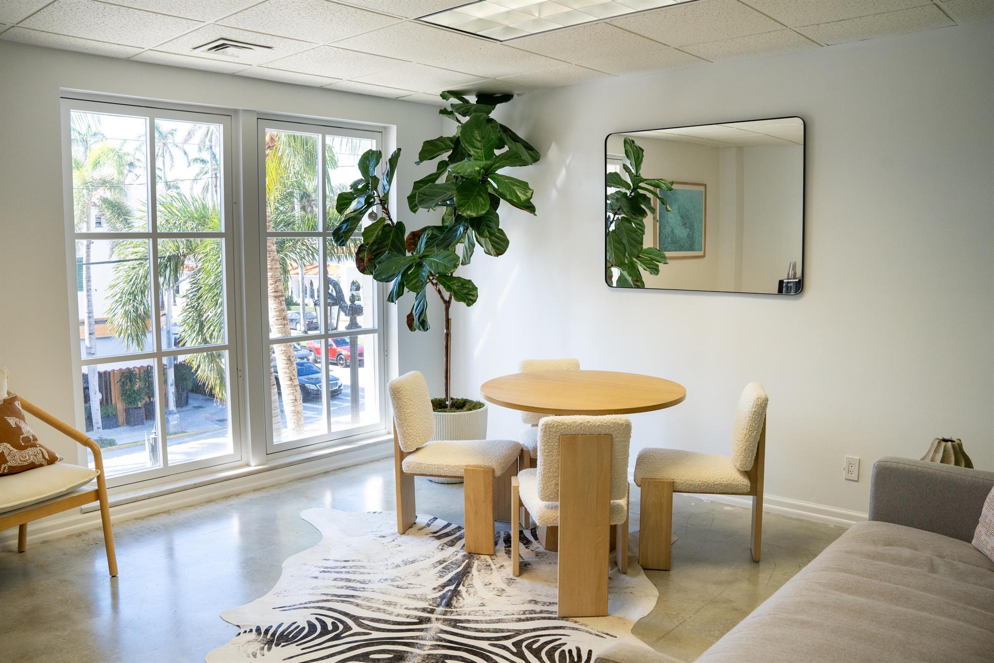 ROYAL PARK - Commercial Lease