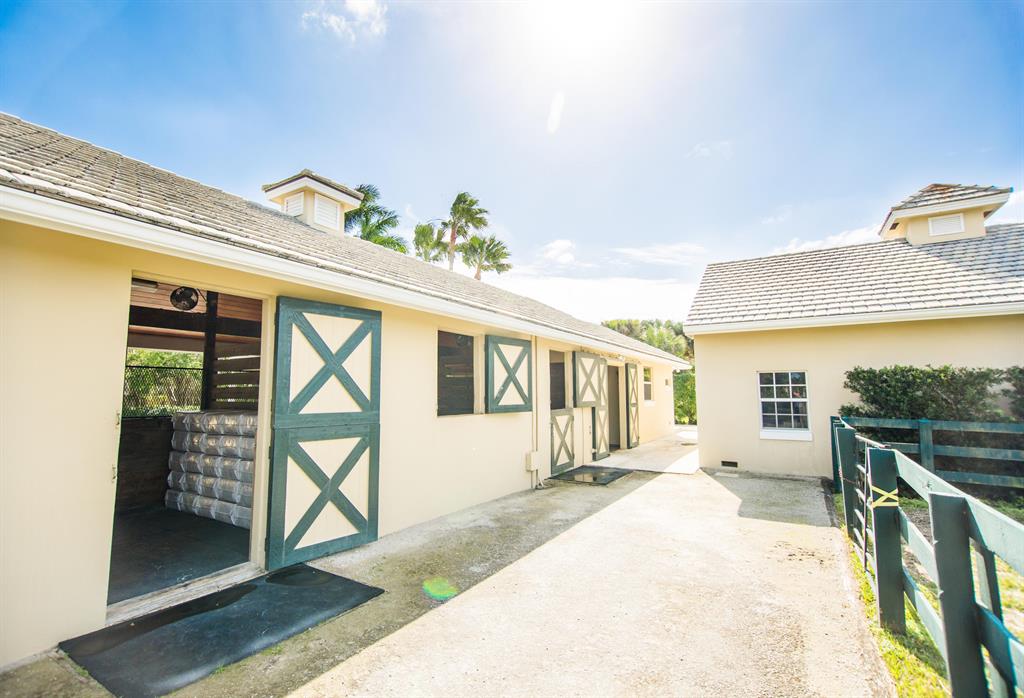 PALM BEACH POINT - Residential