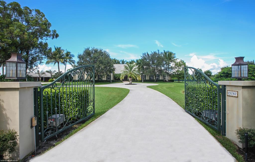 PALM BEACH POINT - Residential