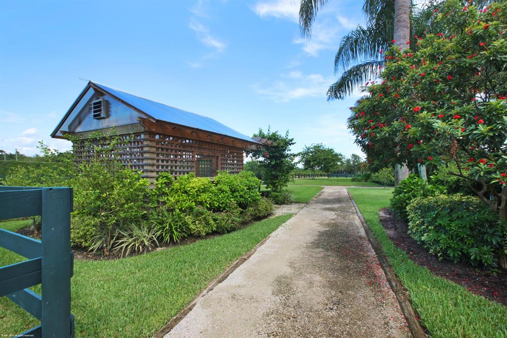 PALM BEACH POINT - Residential