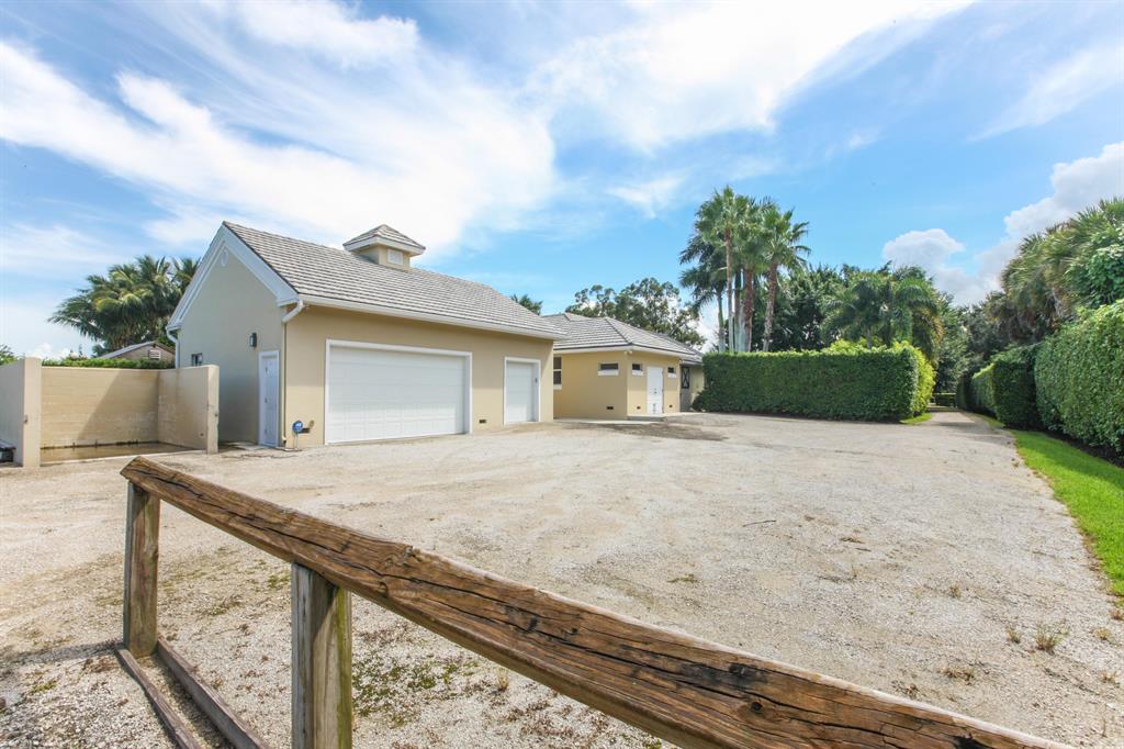 PALM BEACH POINT - Residential