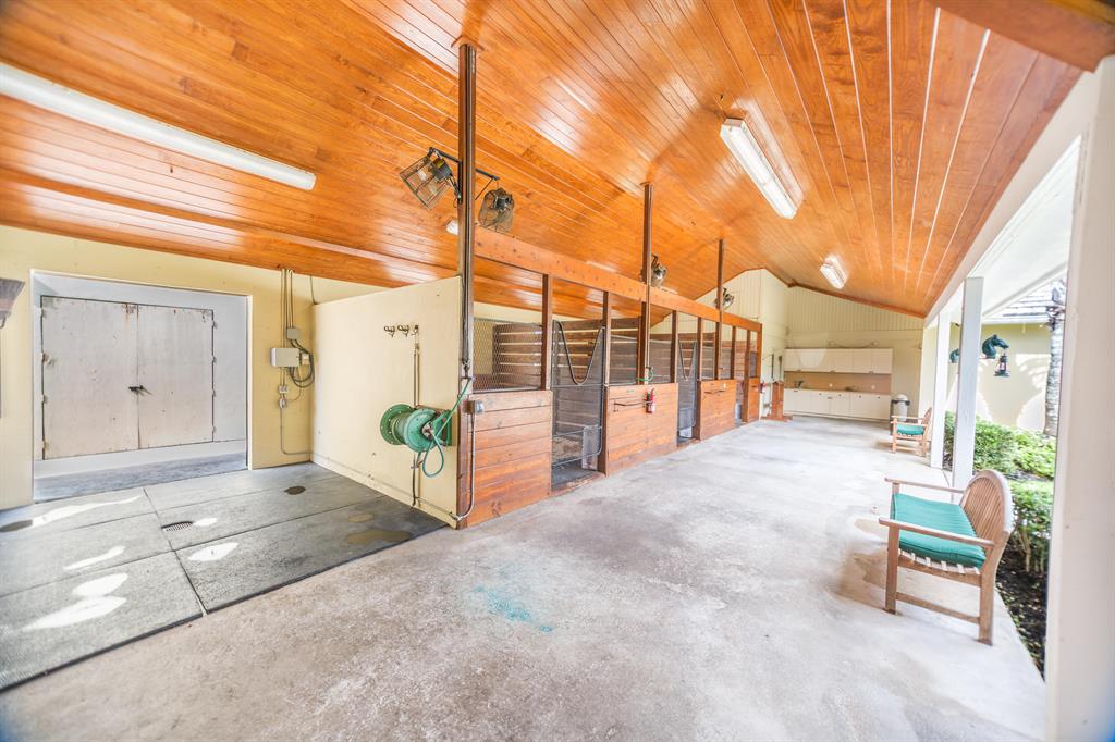 PALM BEACH POINT - Residential