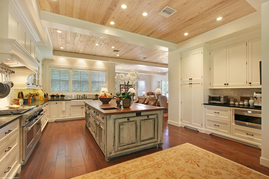 PALM BEACH POINT - Residential