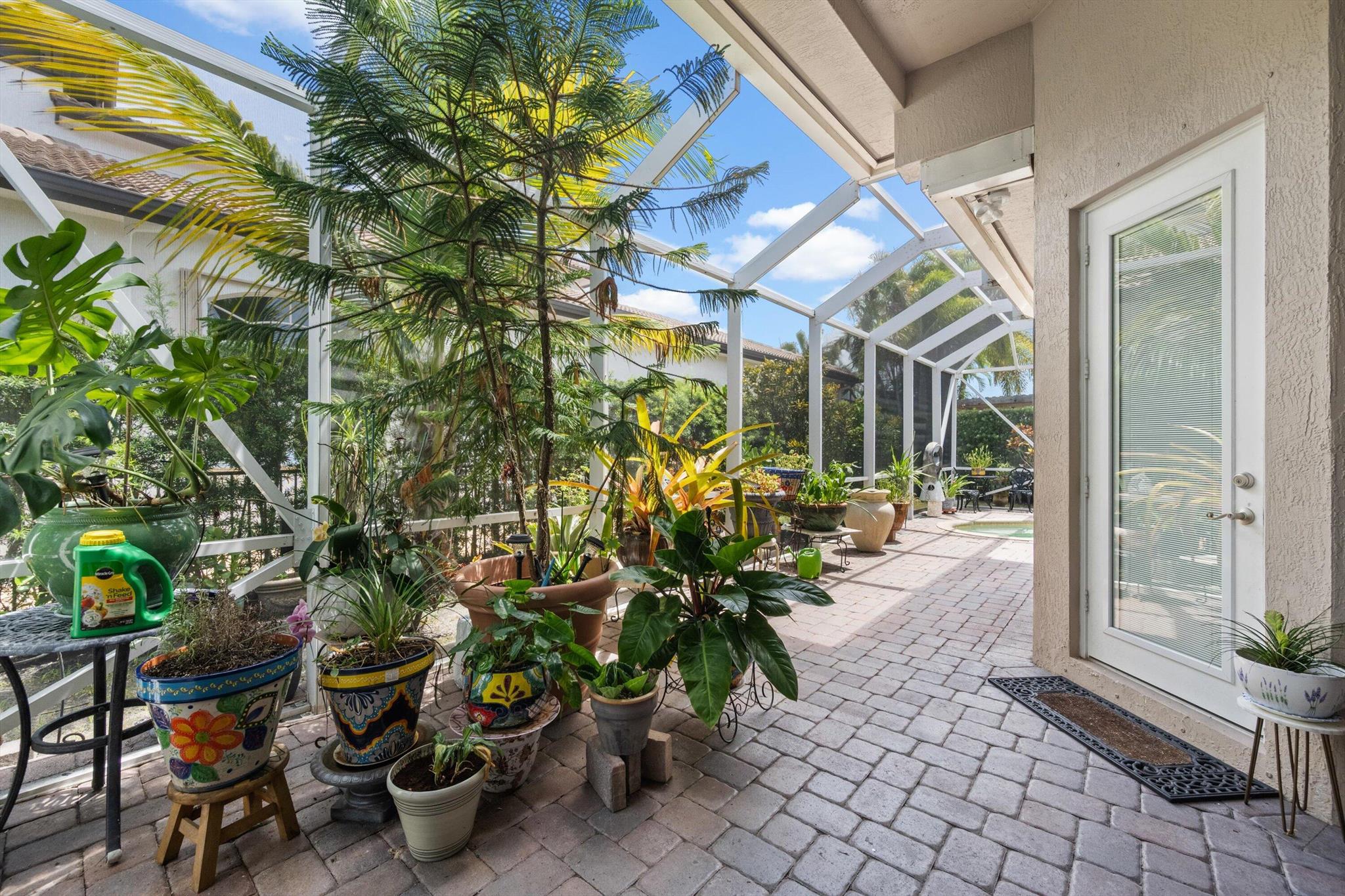 WELLINGTON VIEW - Residential Lease