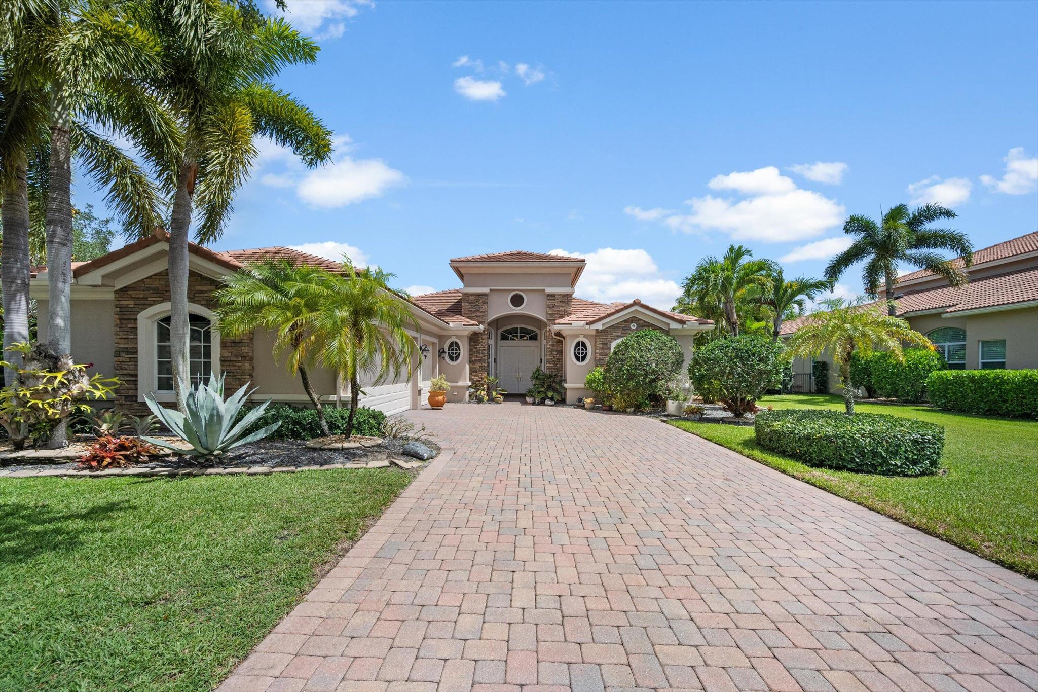 WELLINGTON VIEW - Residential Lease