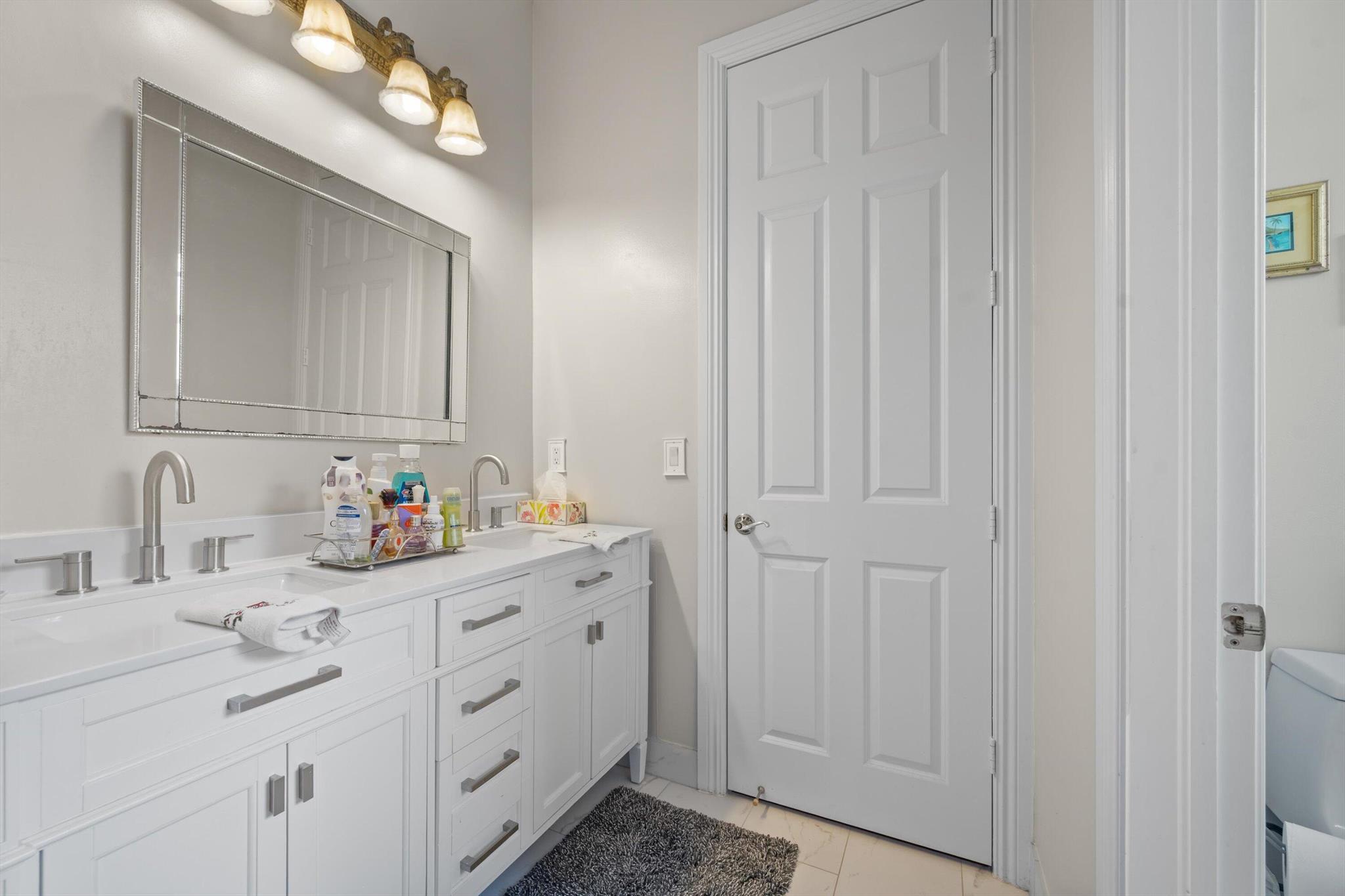 WELLINGTON VIEW - Residential Lease