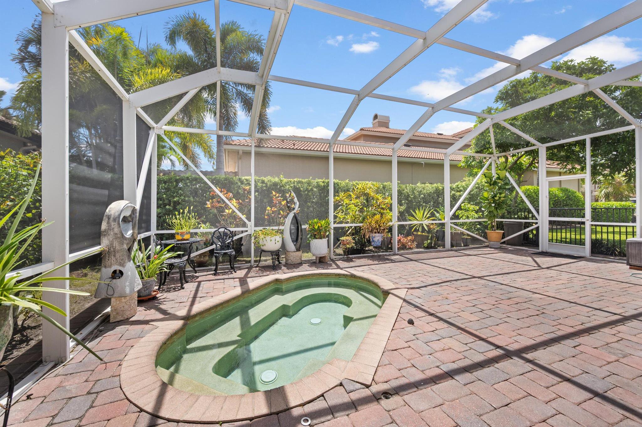 WELLINGTON VIEW - Residential Lease