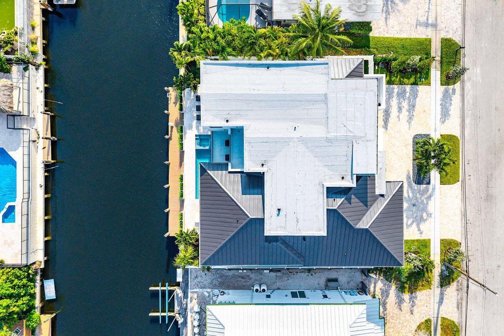 Photo of 748 NE 72nd Street, Boca Raton, FL 33487 (MLS # B26030294)