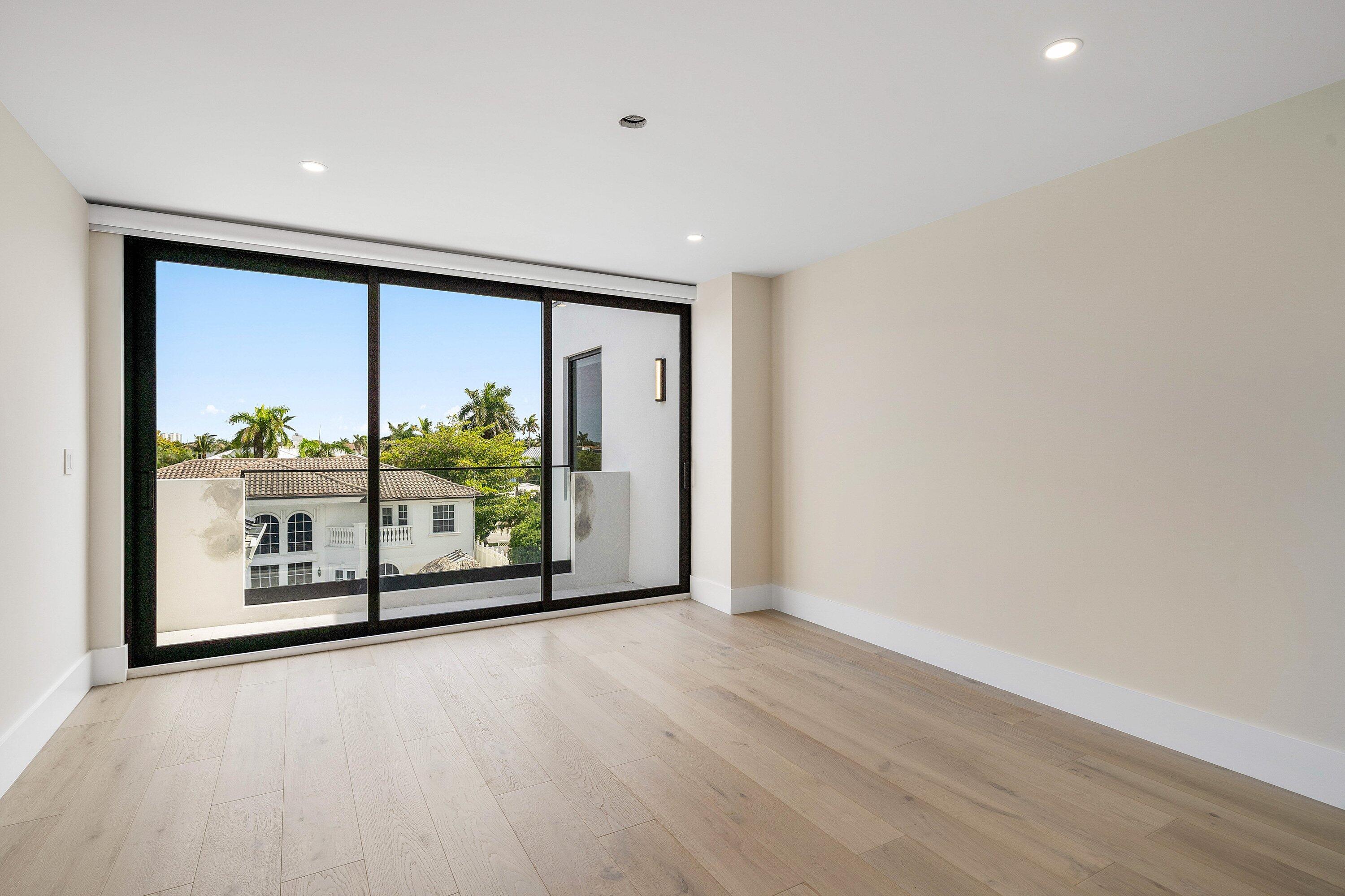 BOCA HARBOUR 3RD SEC - Residential