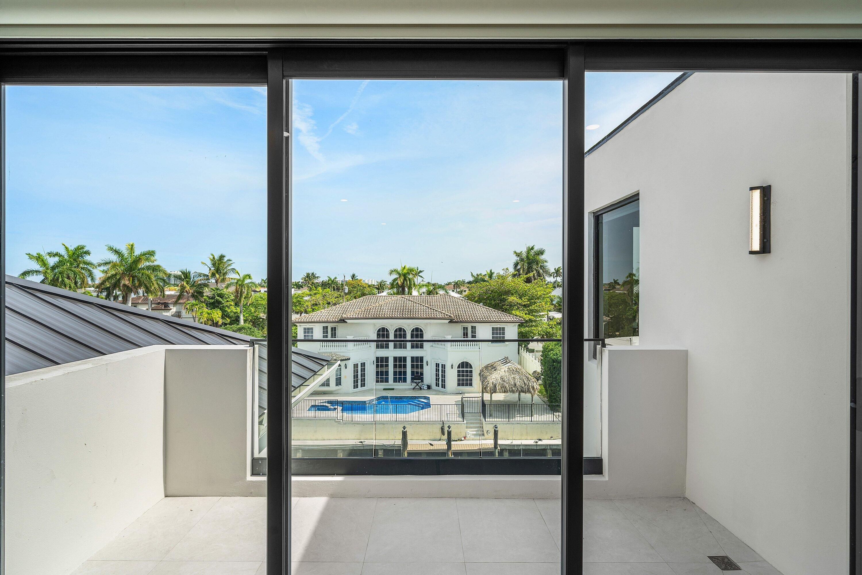 BOCA HARBOUR 3RD SEC - Residential