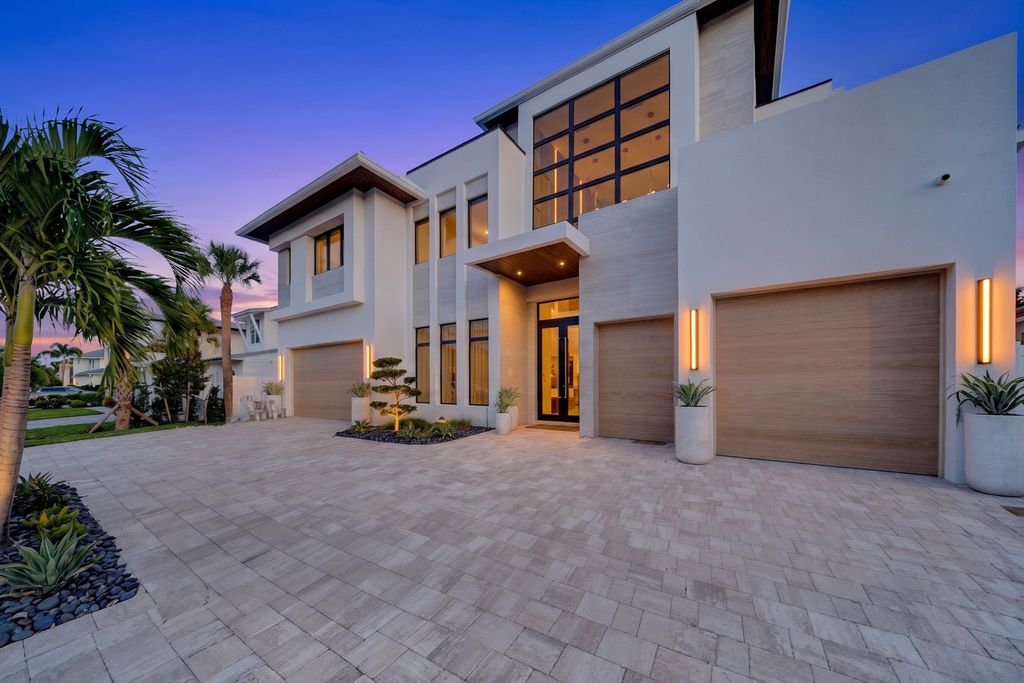 Photo of 748 NE 72nd Street, Boca Raton, FL 33487 (MLS # B26030294)