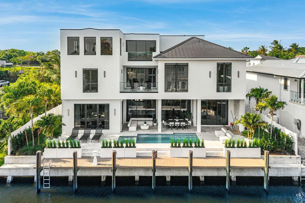 Photo of 748 NE 72nd Street, Boca Raton, FL 33487 (MLS # B26030294)