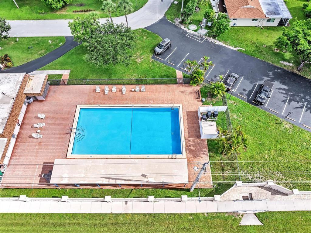 Westwood Commy 4 77-45 B - Residential