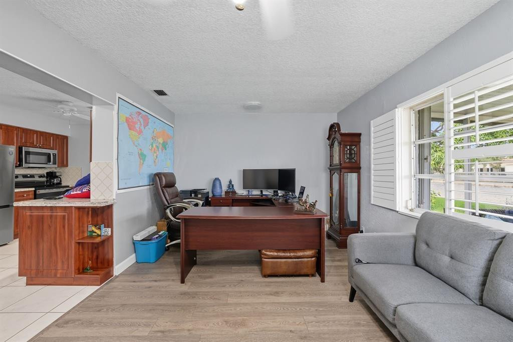 Westwood Commy 4 77-45 B - Residential