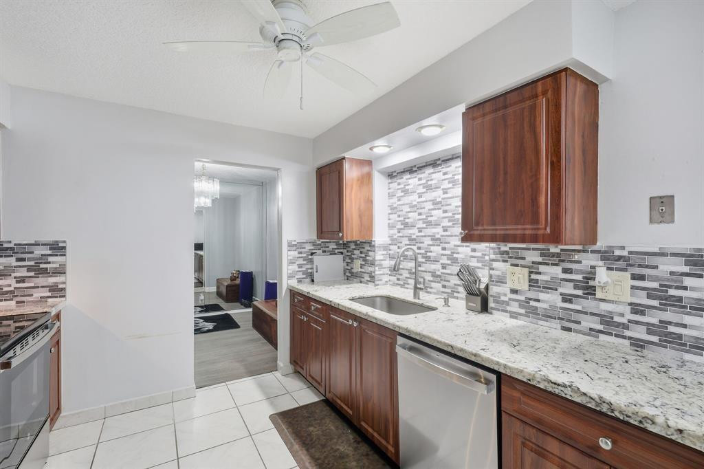 Westwood Commy 4 77-45 B - Residential