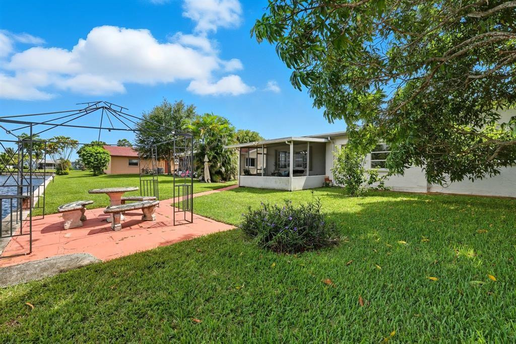 Westwood Commy 4 77-45 B - Residential