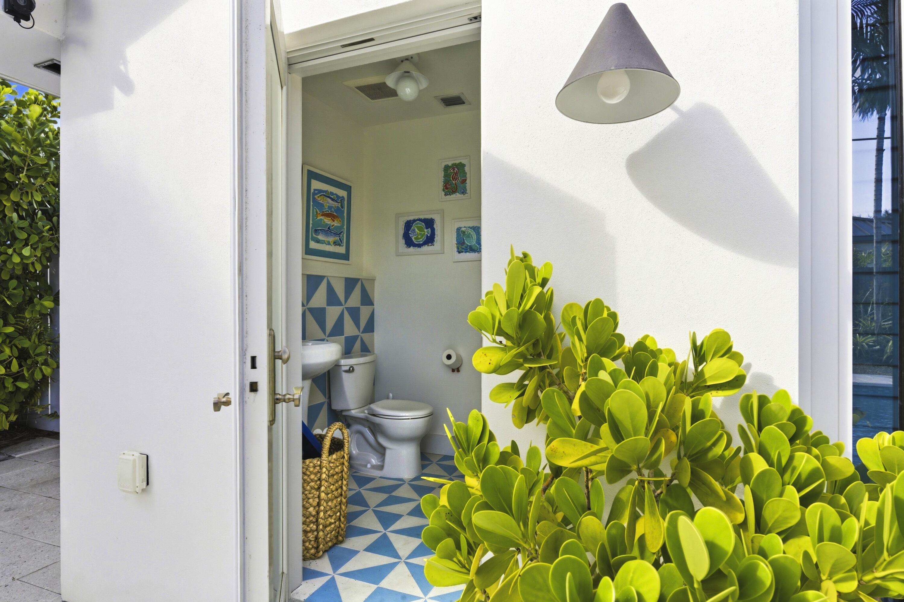 NORTH PALM BEACH VILLAGE OF 6 - Residential