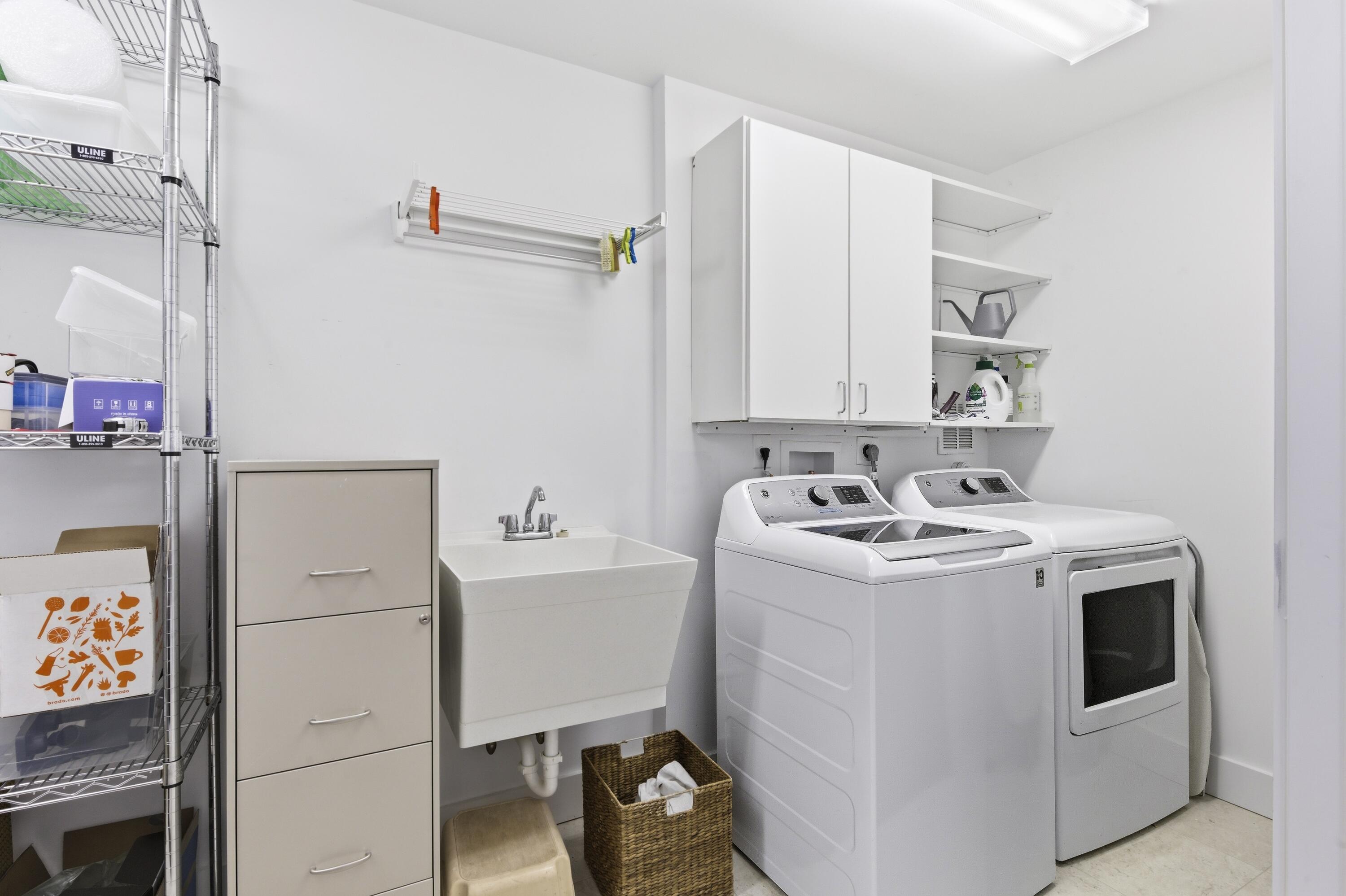 NORTH PALM BEACH VILLAGE OF 6 - Residential