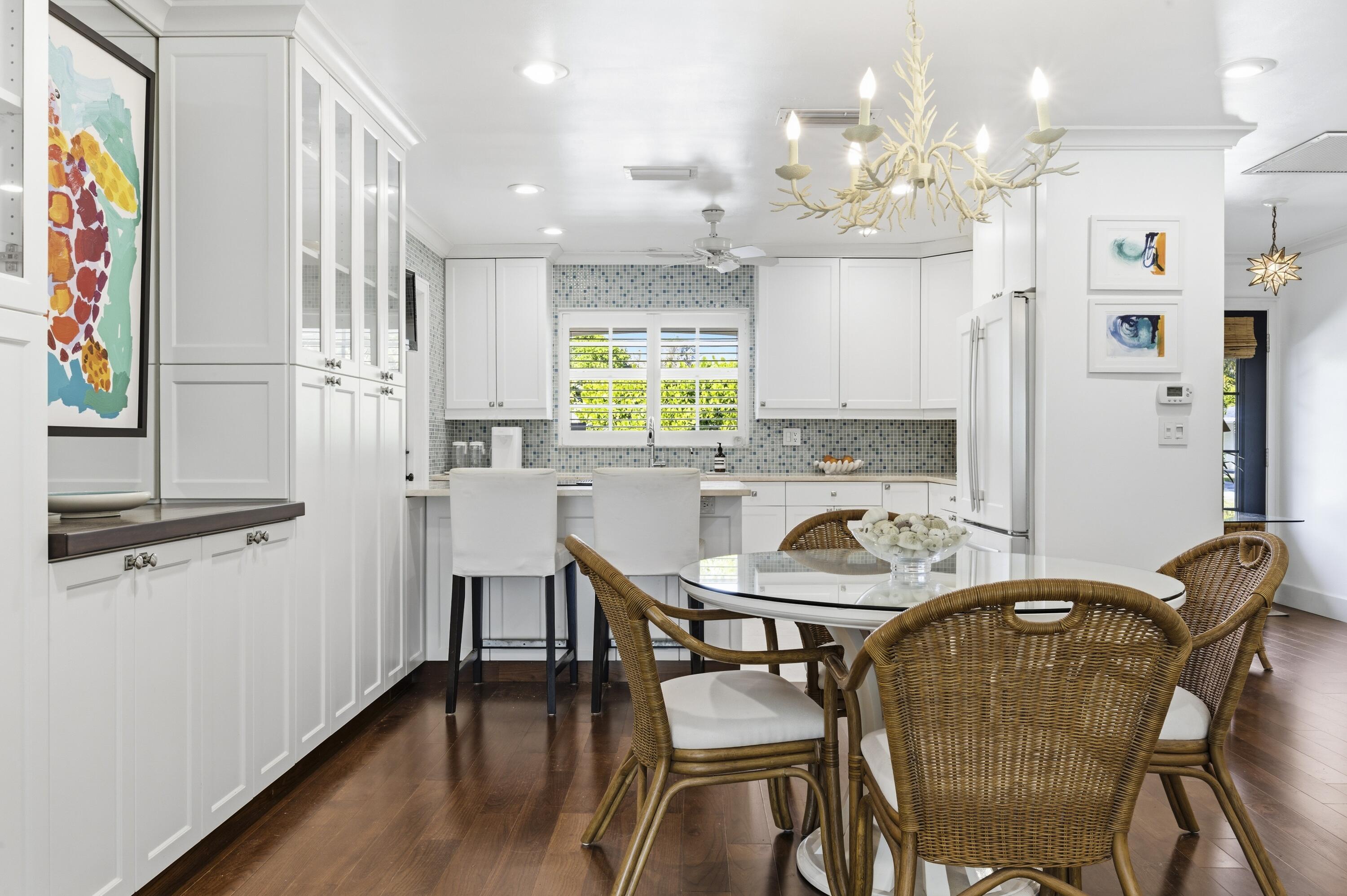 NORTH PALM BEACH VILLAGE OF 6 - Residential