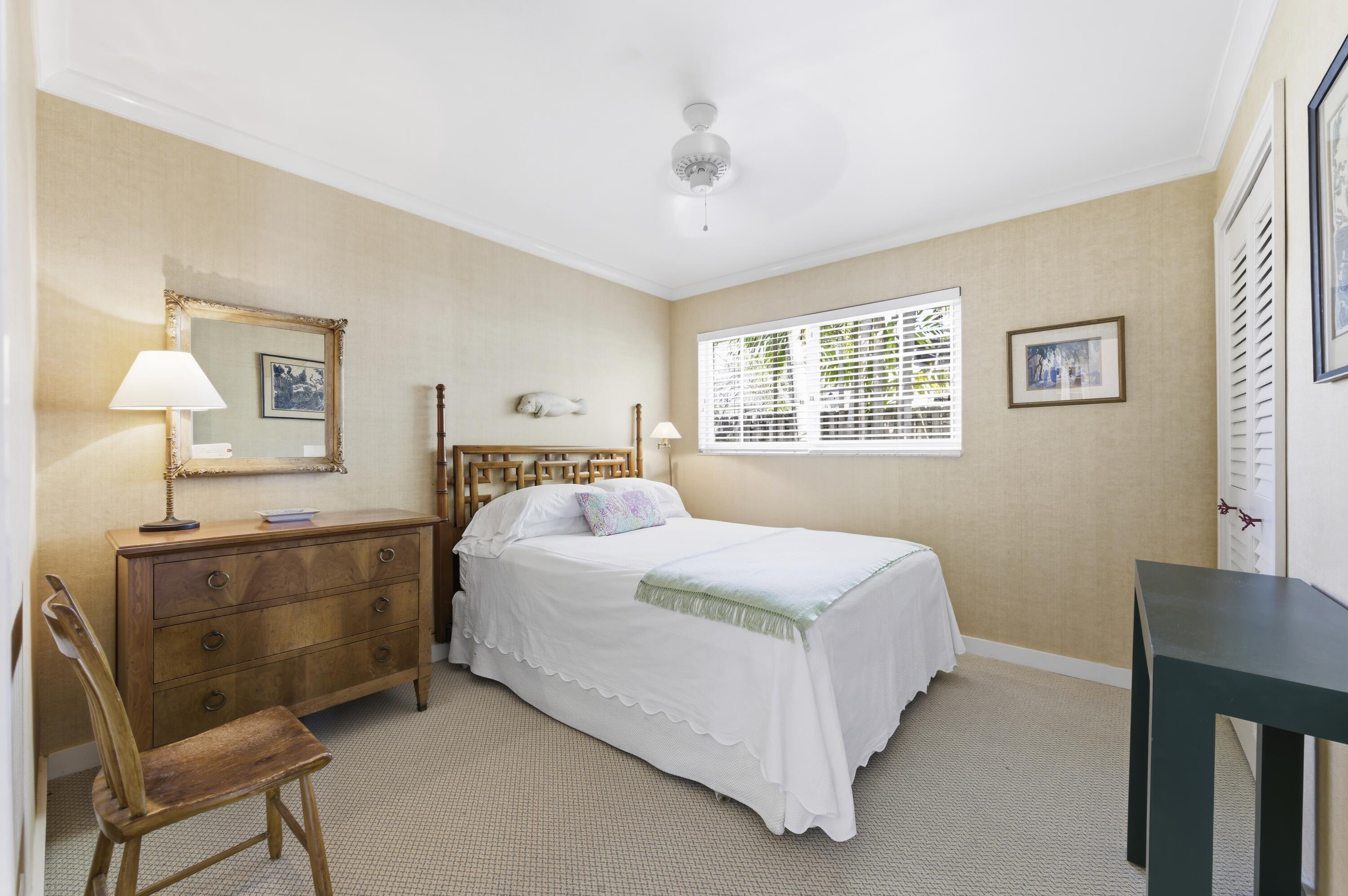 NORTH PALM BEACH VILLAGE OF 6 - Residential