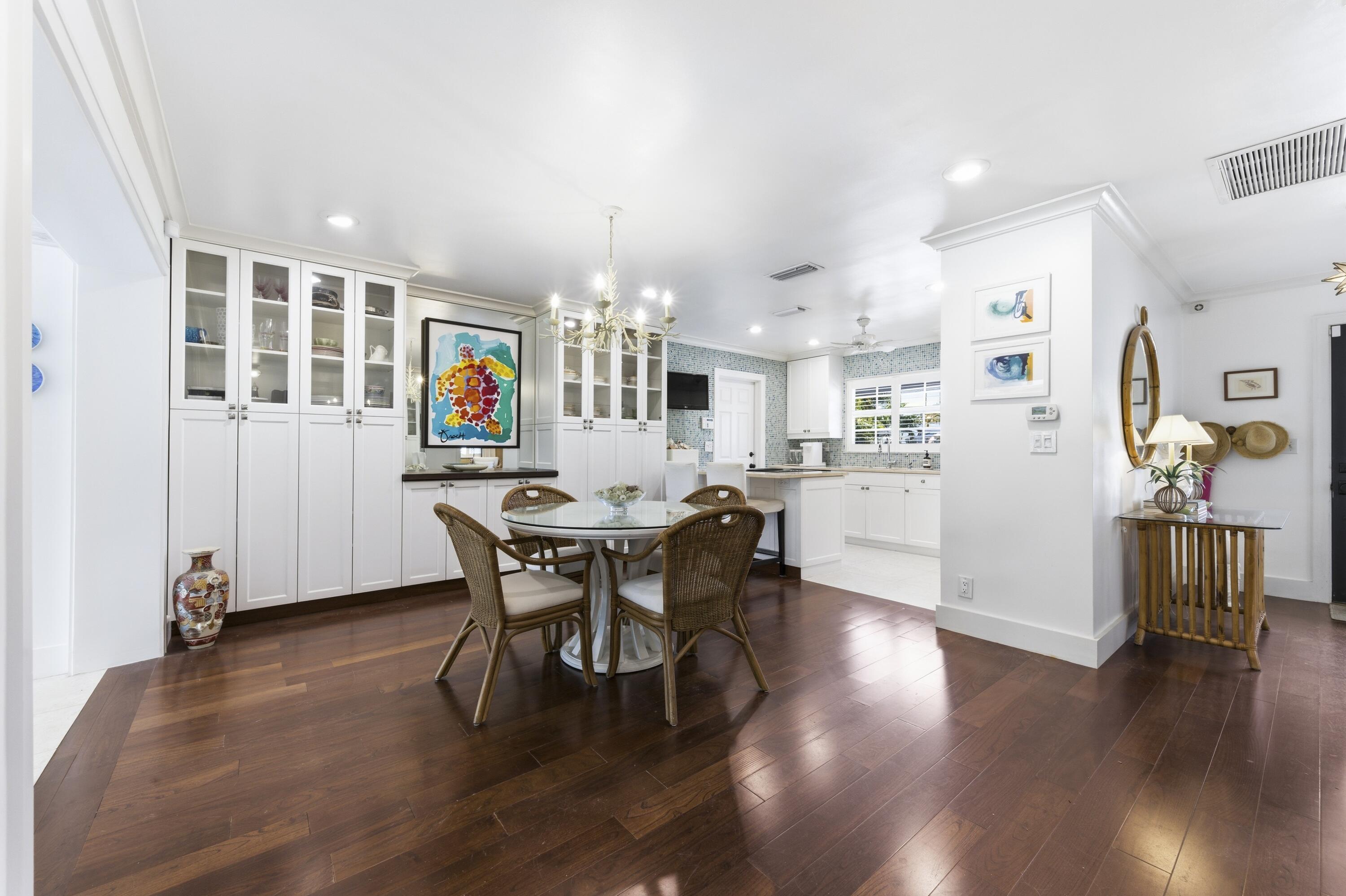 NORTH PALM BEACH VILLAGE OF 6 - Residential