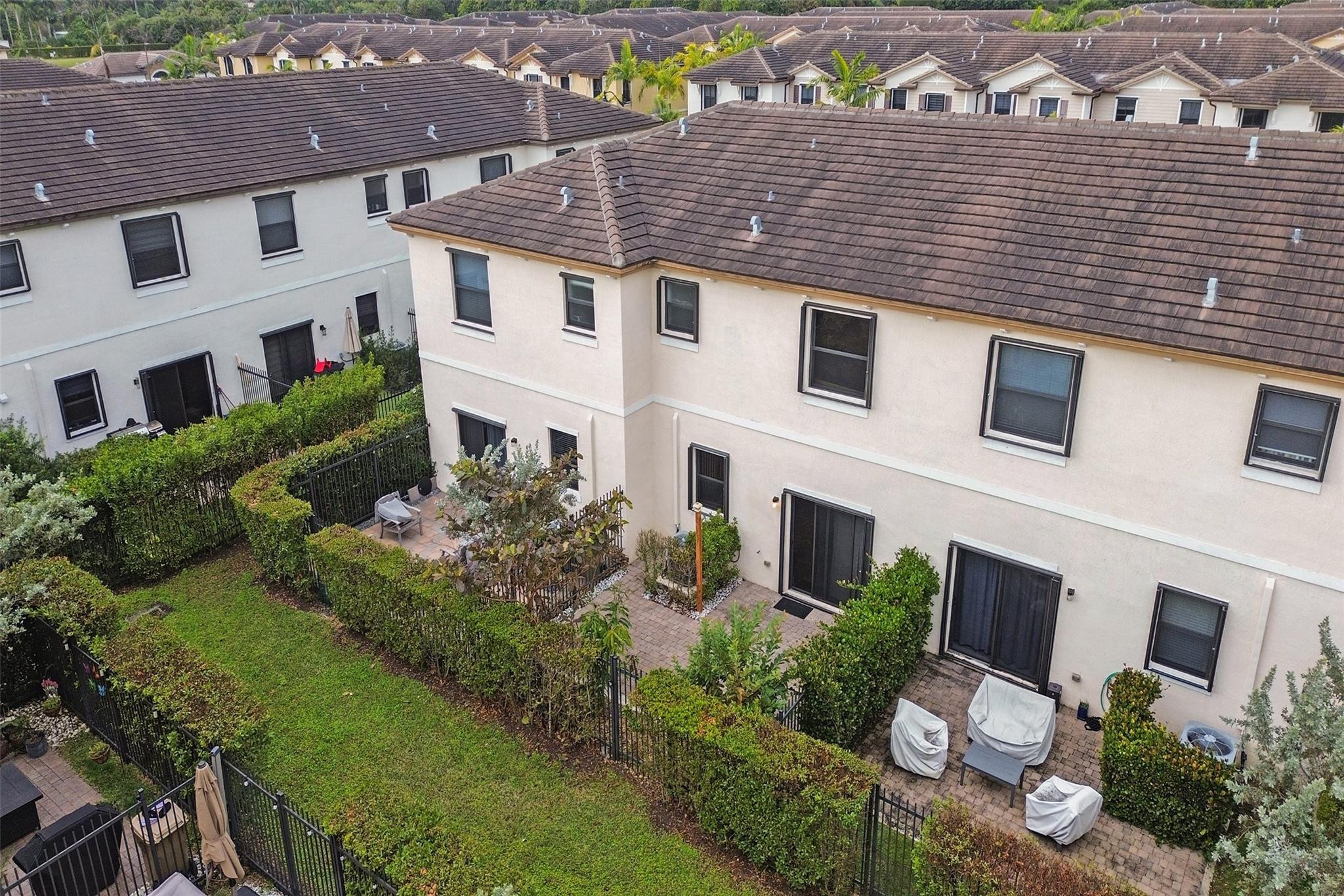 TROTTERS CHASE - Residential